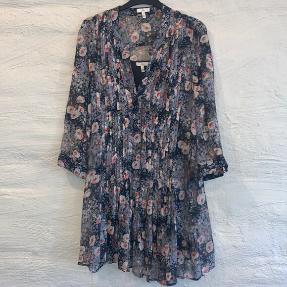 Joie Dresses & Skirts - 100% Silk Joie Floral Print Dress